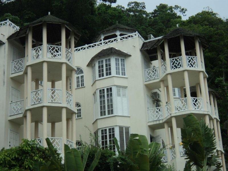 Chill On The Hill Apartment Ocho Rios Exterior photo